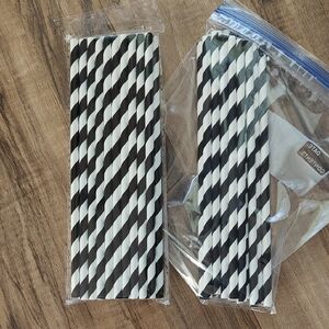 NWOT Striped Paper Straws